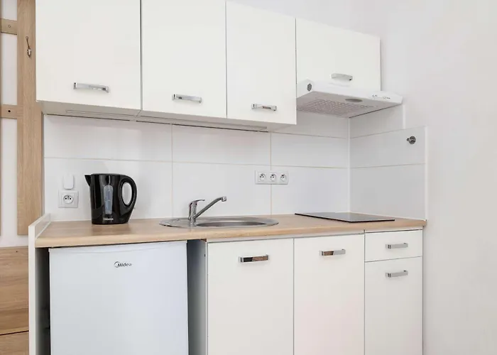 Apartamento Cosy And Modern In Center By Renters